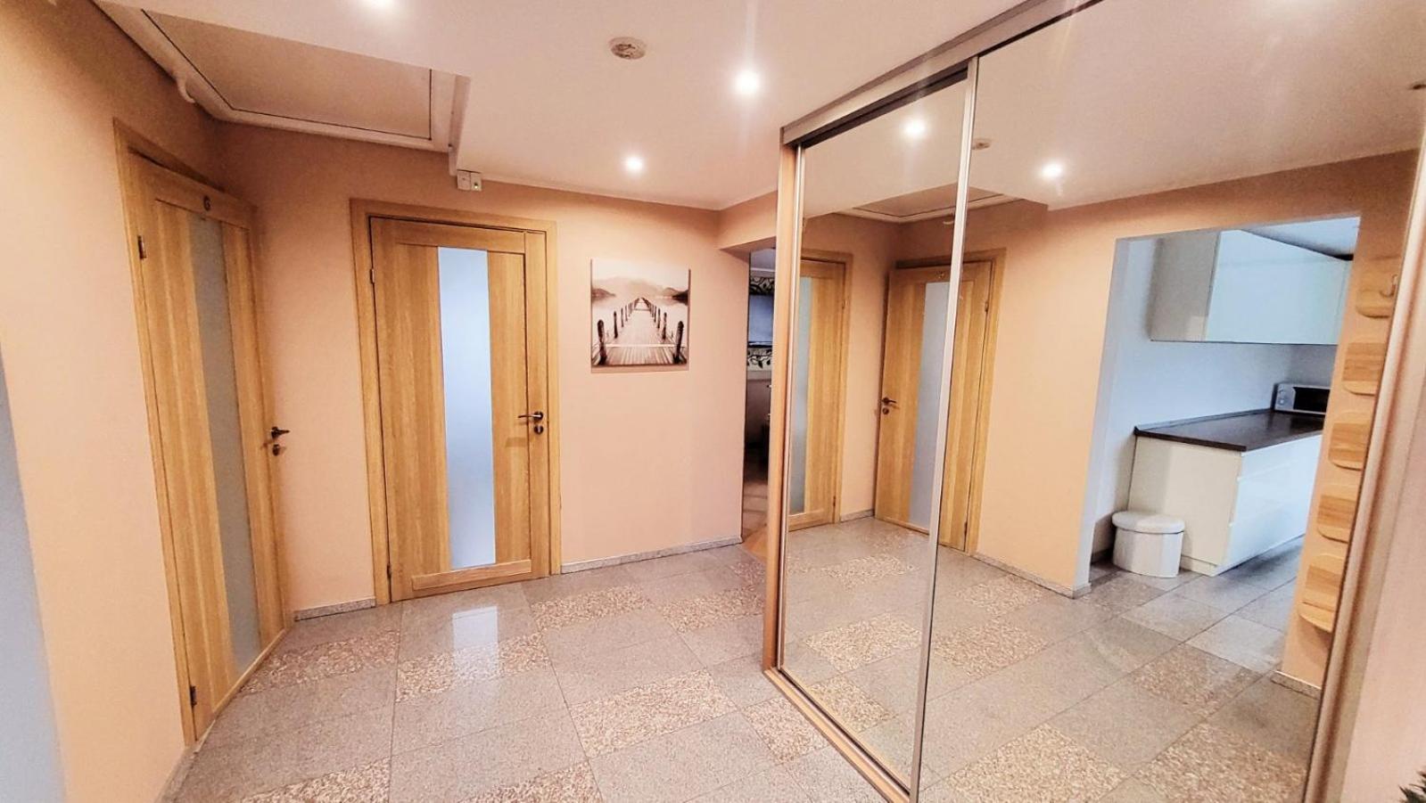 Hotel Sveciu Namai "Robeda House" à Kybartai Extérieur photo