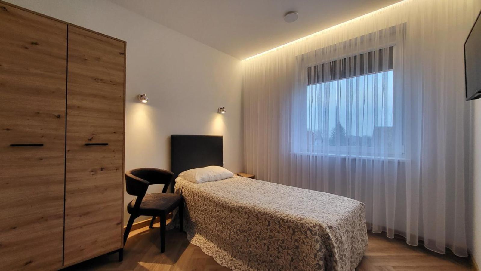 Hotel Sveciu Namai "Robeda House" à Kybartai Extérieur photo