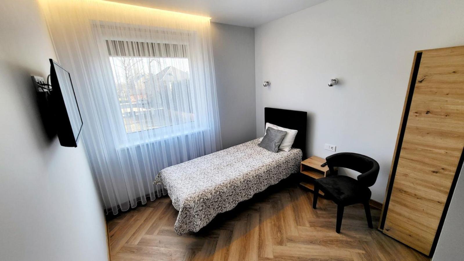 Hotel Sveciu Namai "Robeda House" à Kybartai Extérieur photo