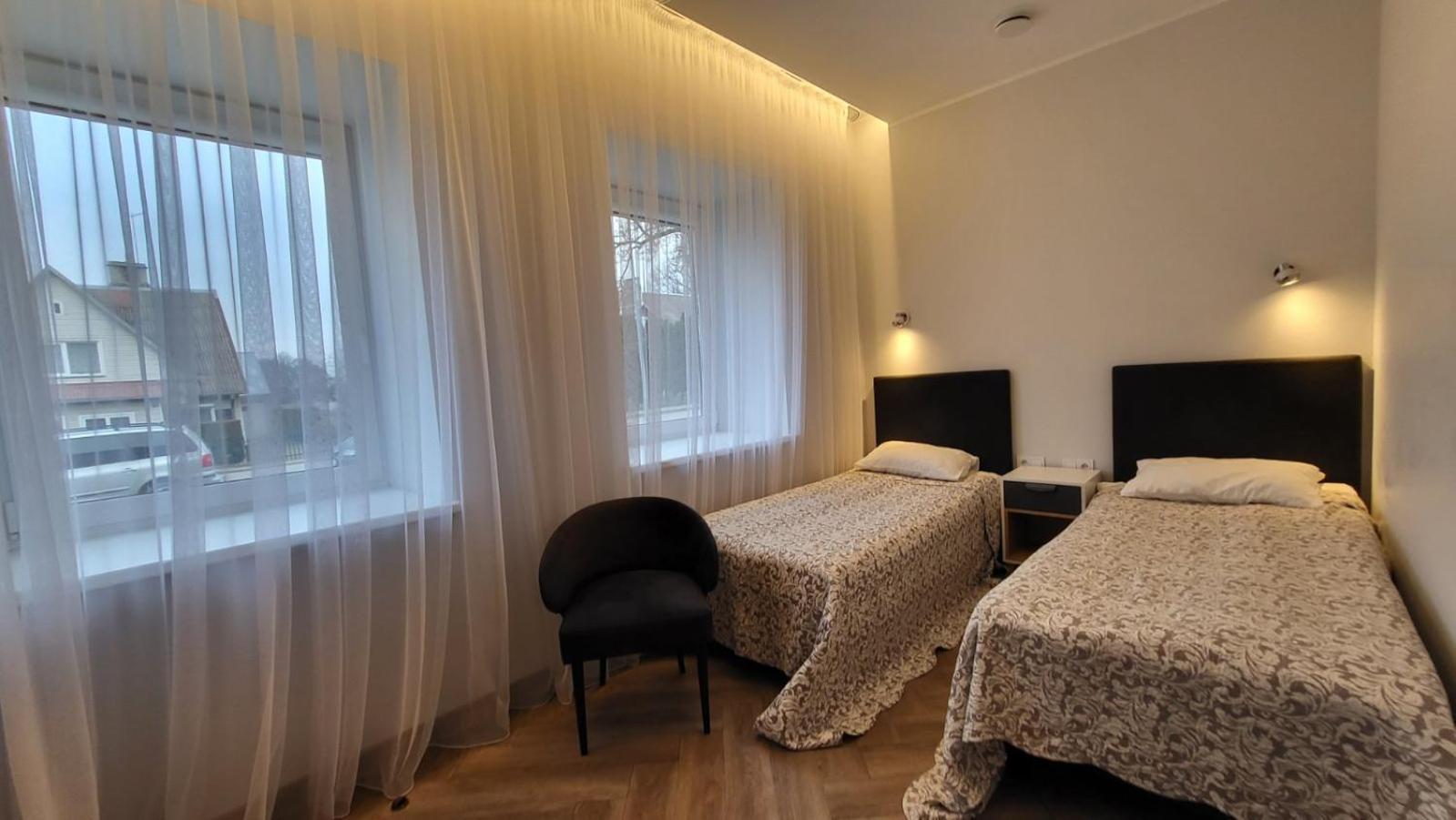 Hotel Sveciu Namai "Robeda House" à Kybartai Extérieur photo